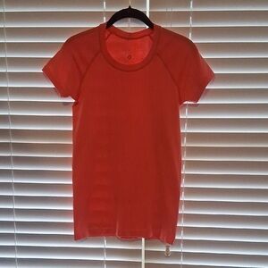 lululemon athletica Coral Short Sleeve Tee
